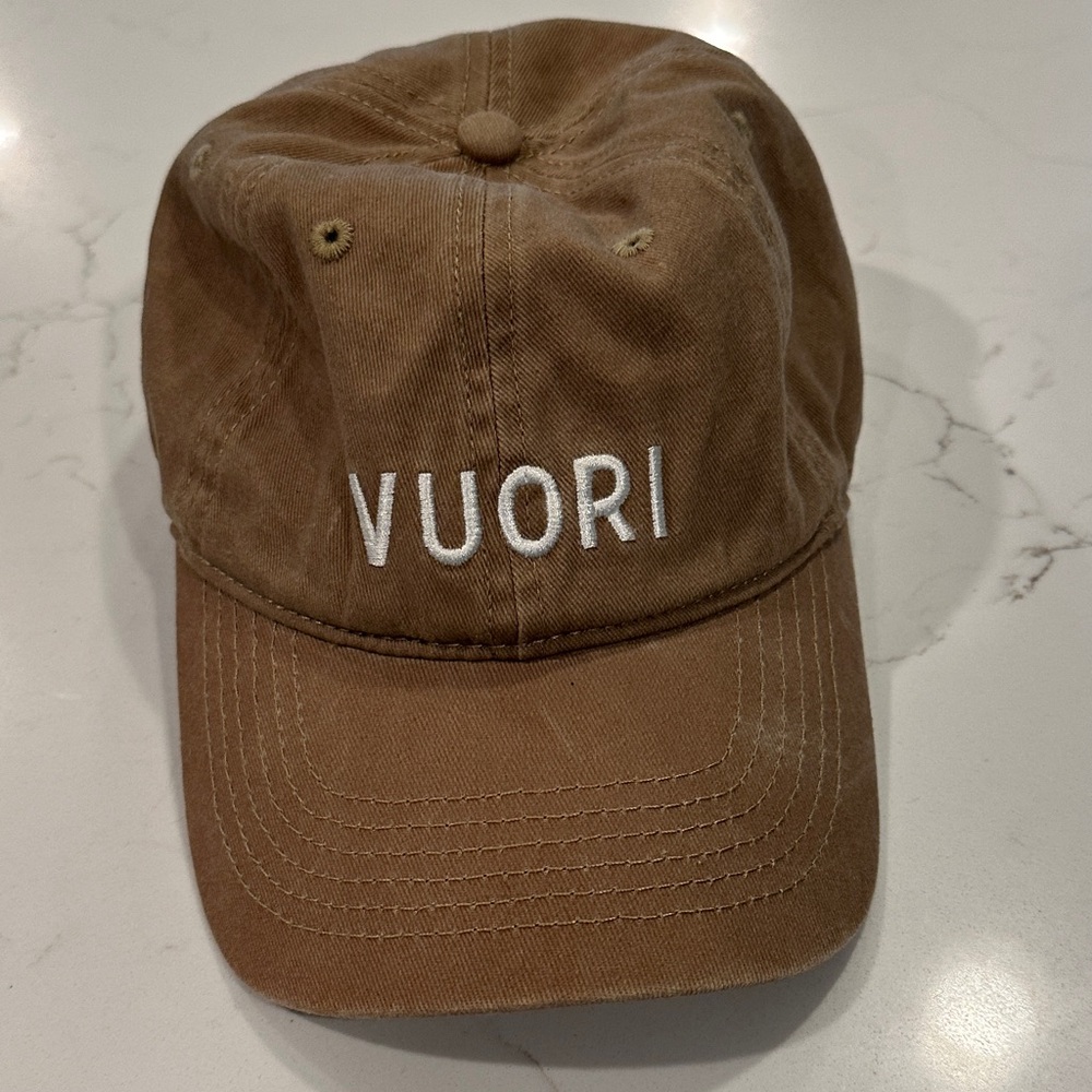 Vuori Chestnut Cap with White Logo